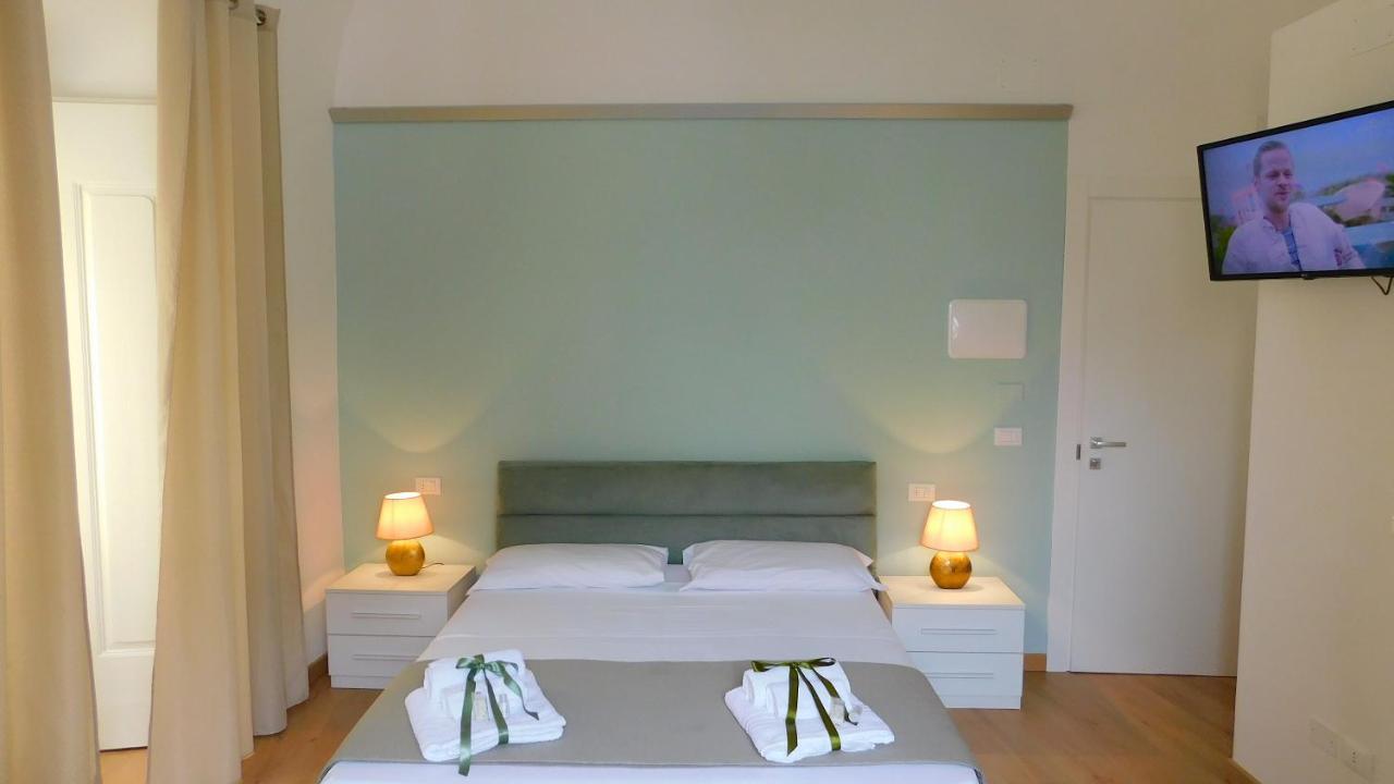 B&B La Maison Del Borgo Rodi Garganico Bagian luar foto